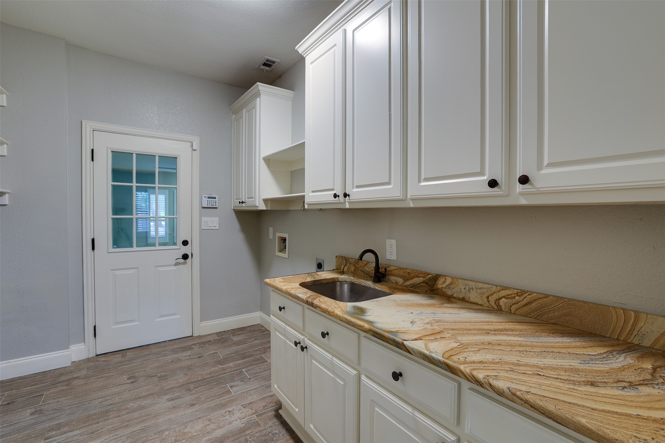 4502 Ridgecrest Drive Arlington TX 76017