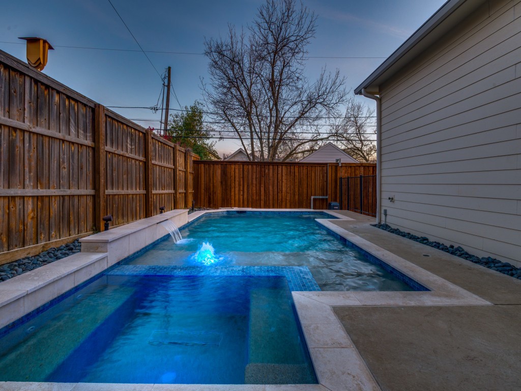 6020 Monticello Avenue Dallas TX 75206