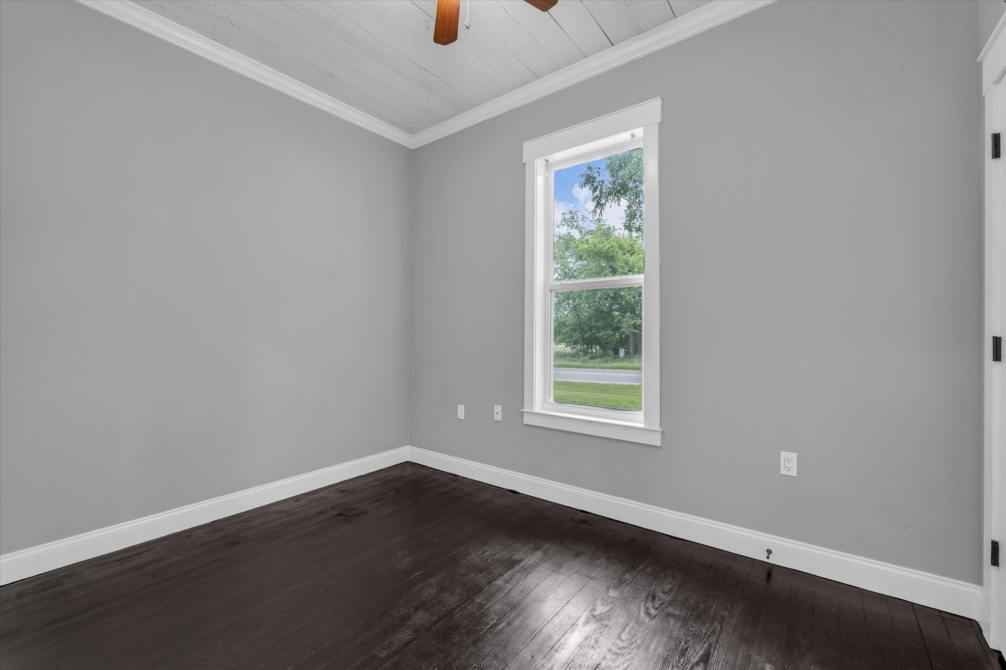 620 Washington Street Mcgregor TX 76657