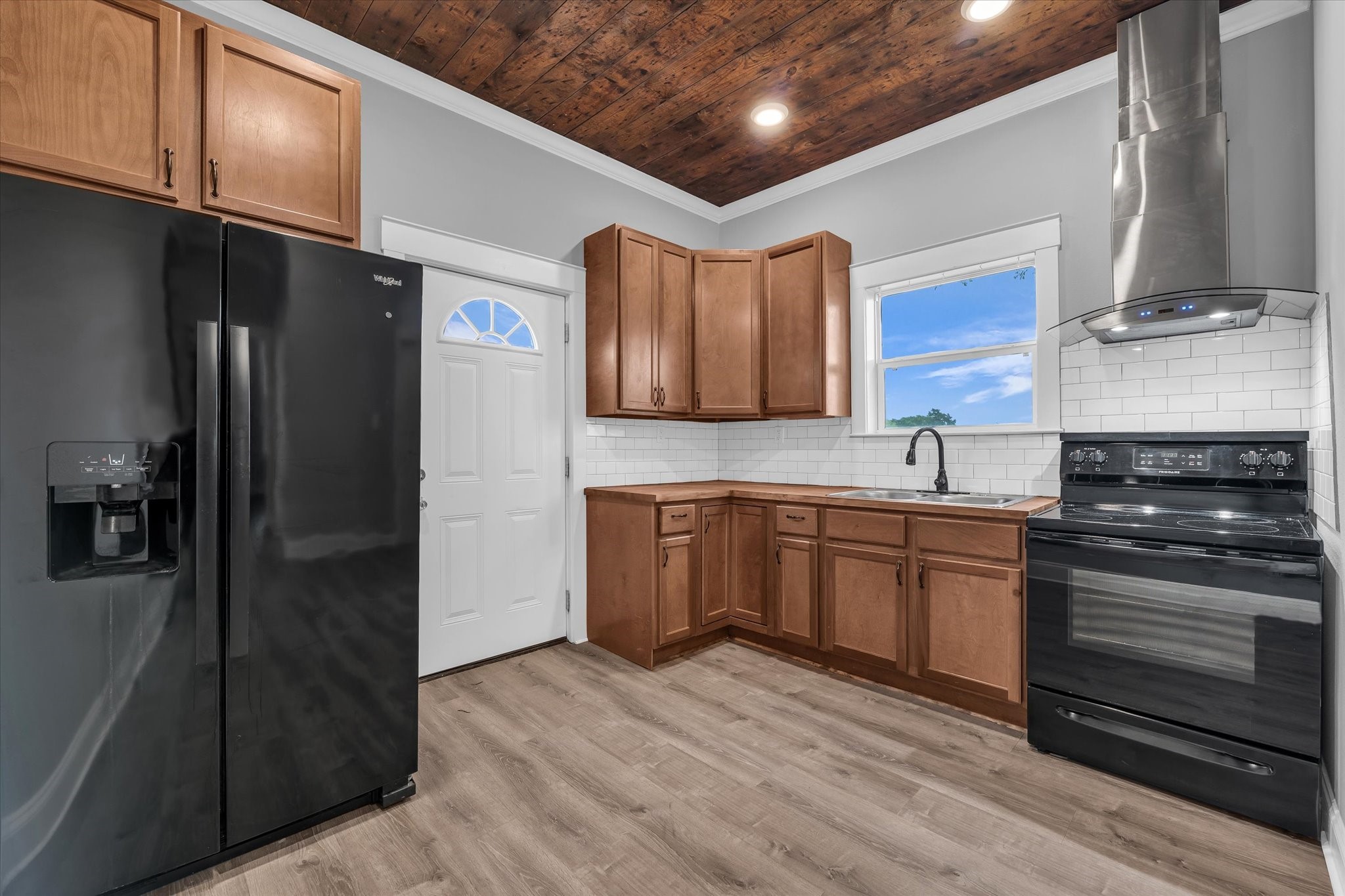 620 Washington Street Mcgregor TX 76657