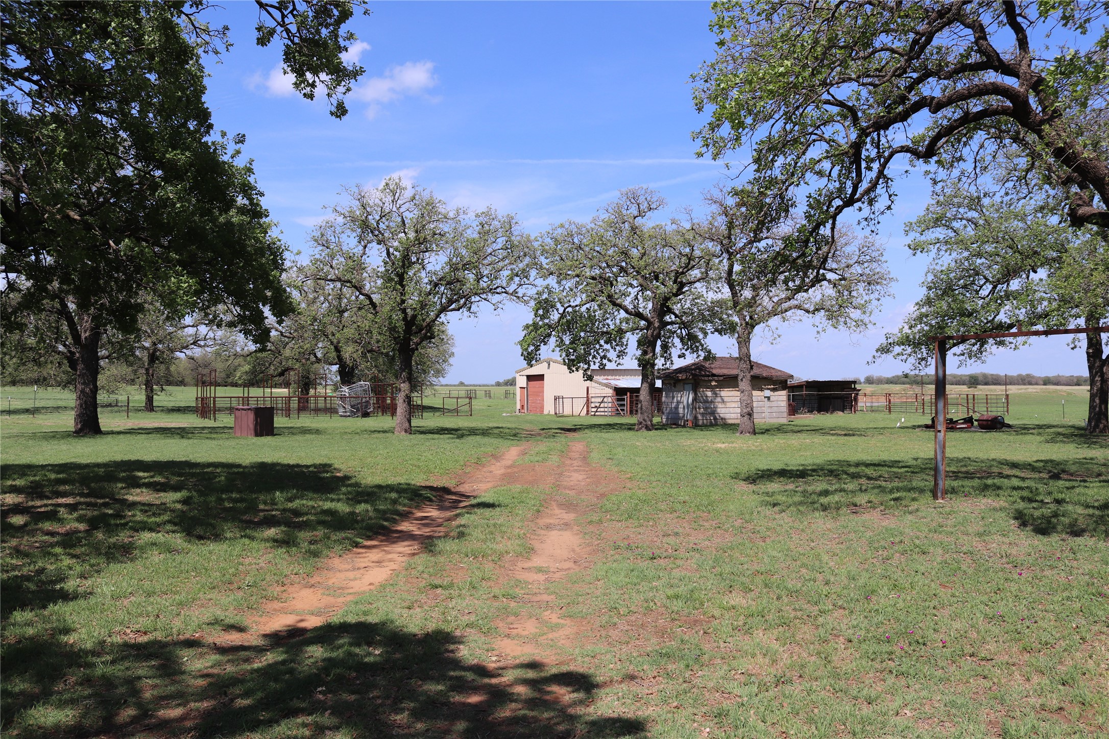 2553 Brixey Road Henrietta TX 76365