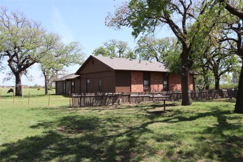 2553 Brixey Road Henrietta TX 76365