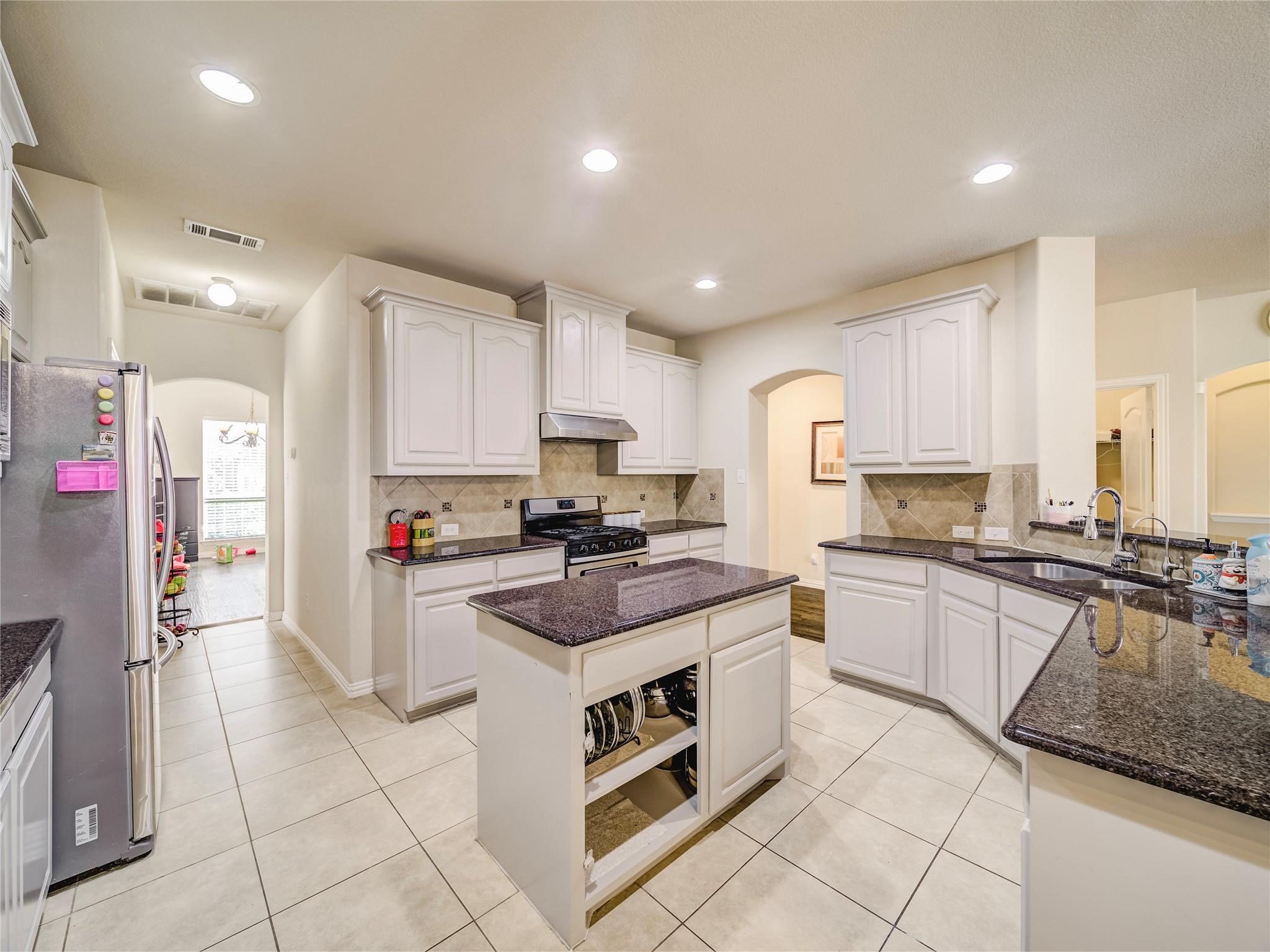 324 Enid Drive Lewisville TX 75056