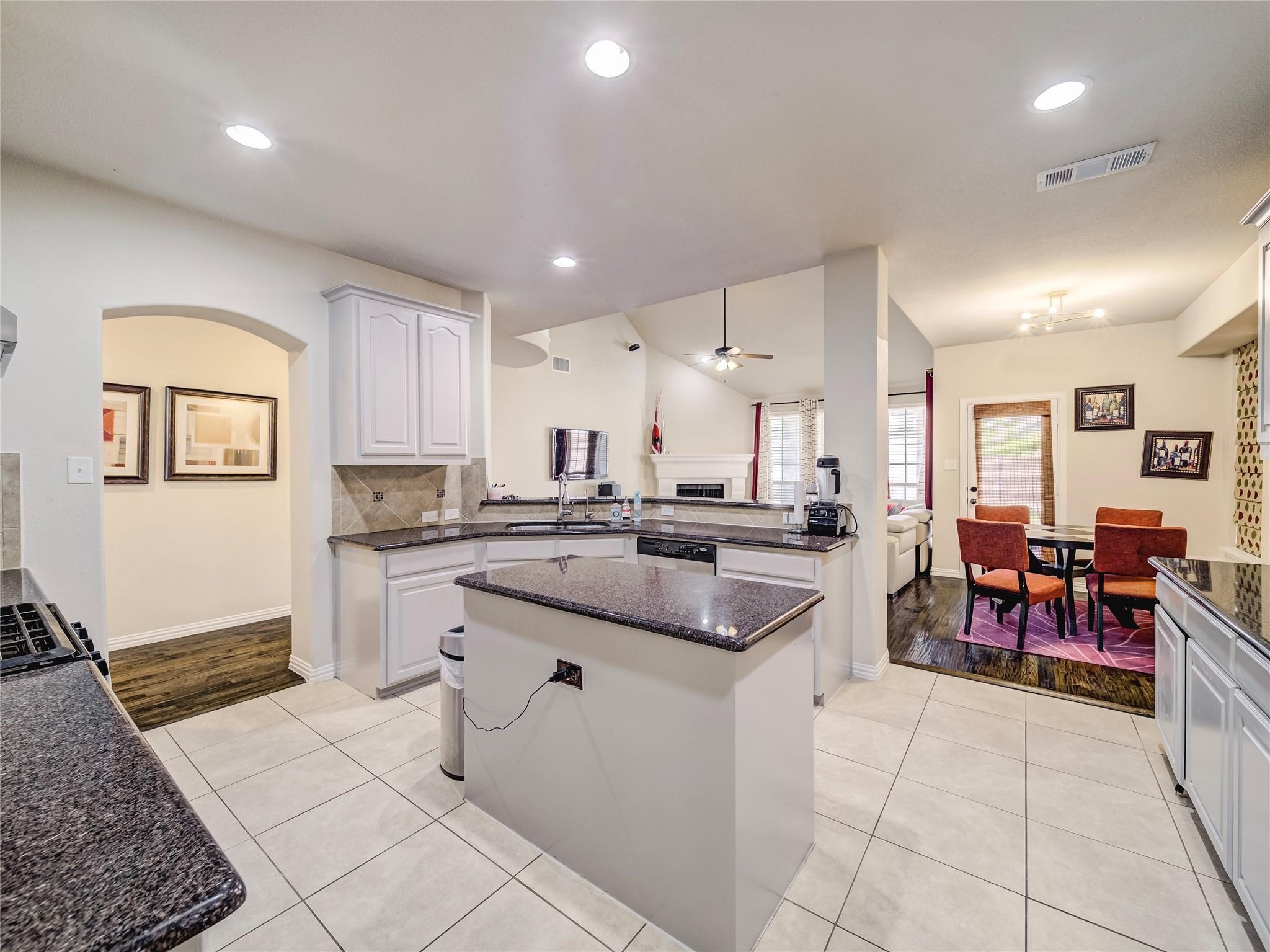 324 Enid Drive Lewisville TX 75056