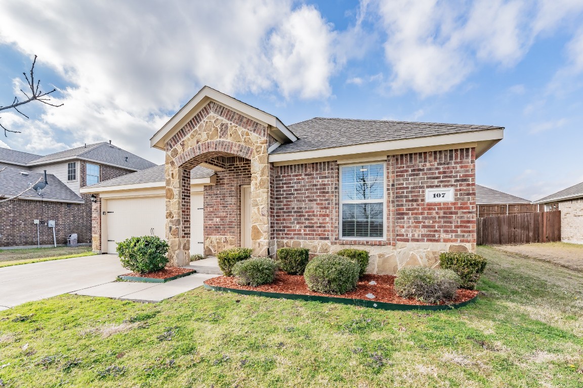 107 Pony Court Waxahachie TX 75165