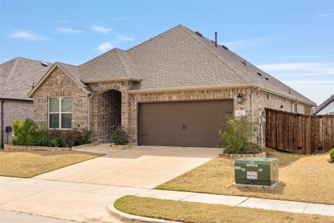 4121 Silver Spur Court Aubrey TX 76227