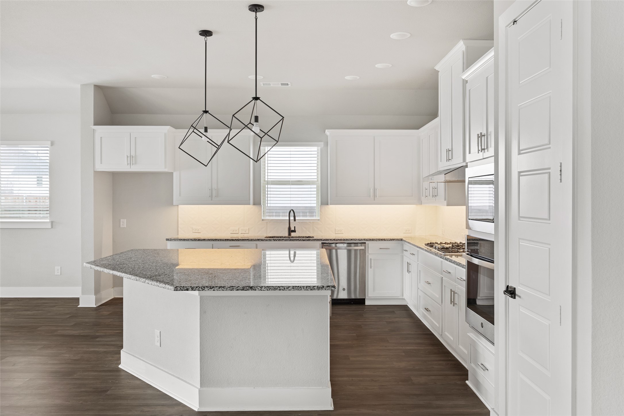4121 Silver Spur Court Aubrey TX 76227