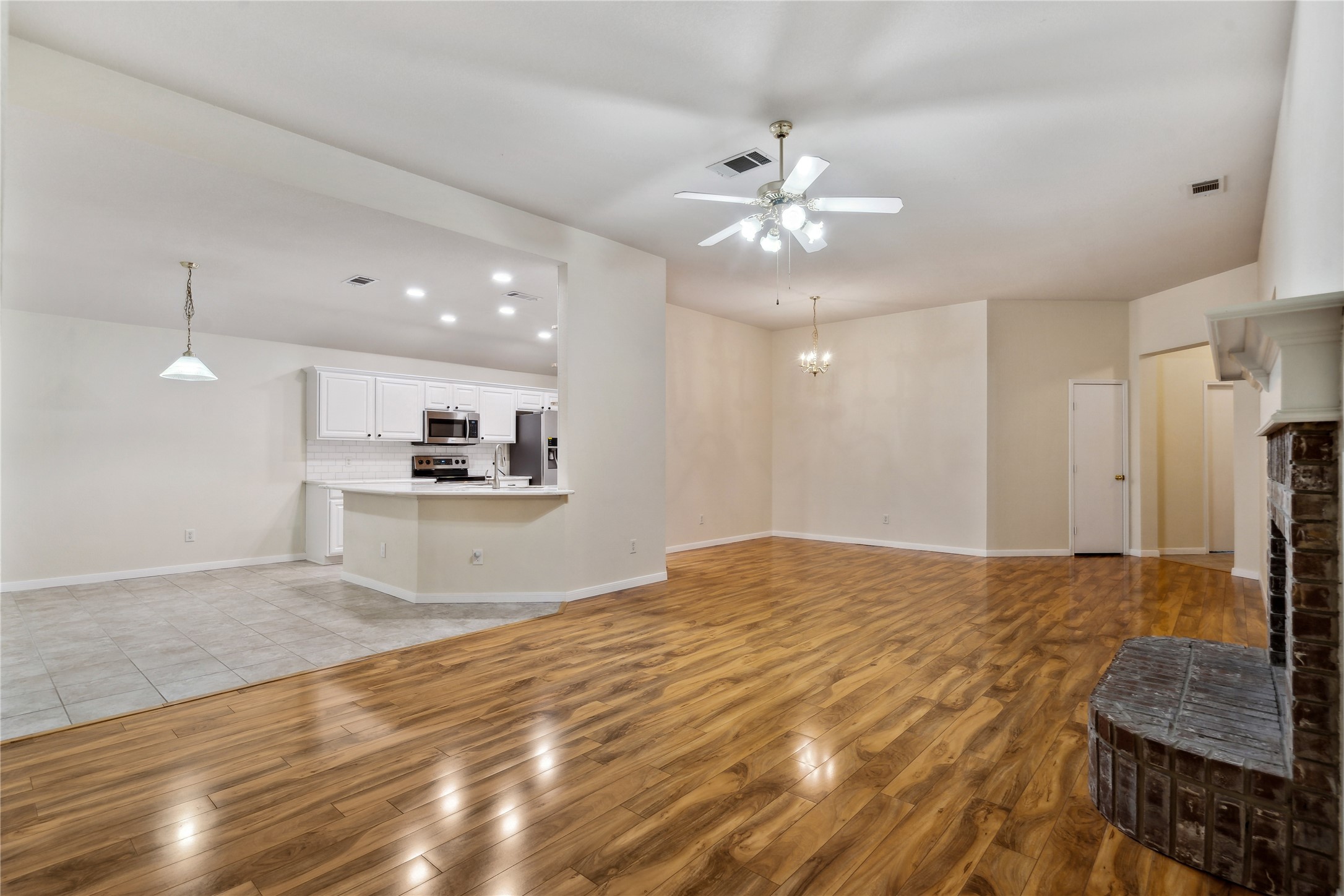 935 Aaron Drive Burleson TX 76028