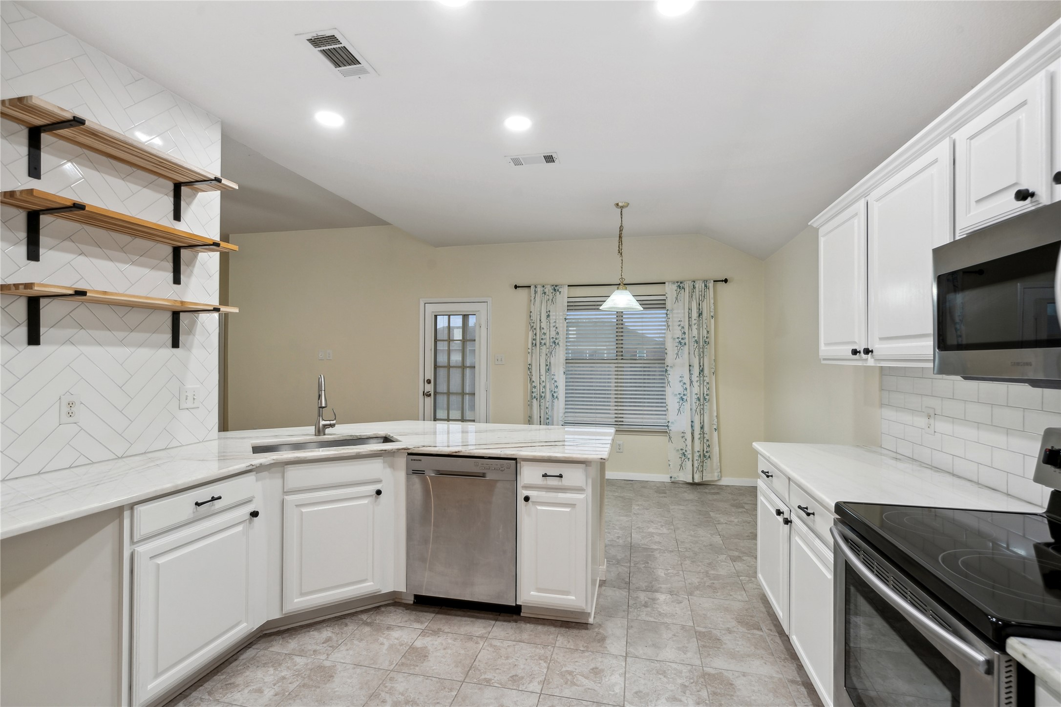 935 Aaron Drive Burleson TX 76028