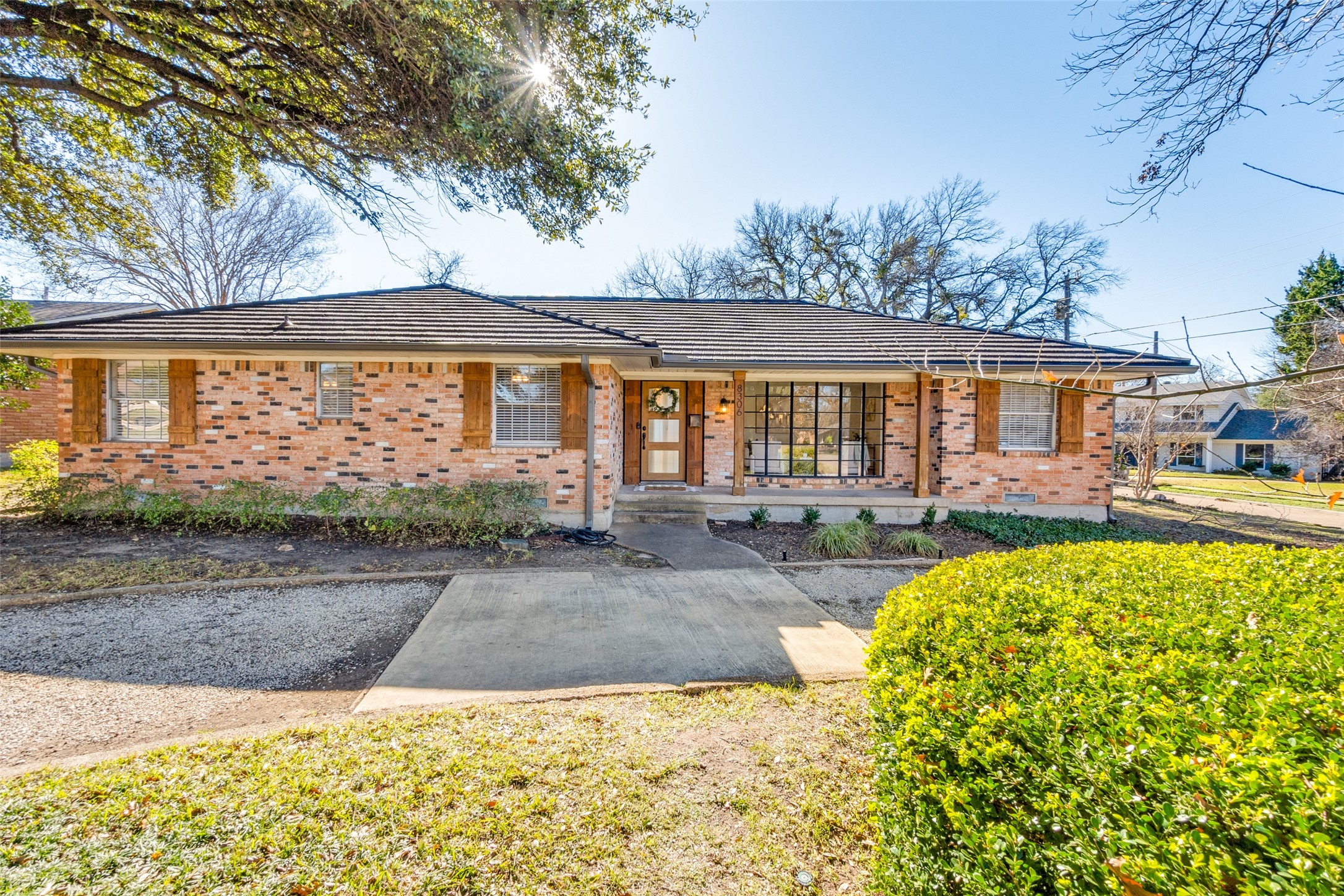 8306 Londonderry Lane Dallas TX 75228