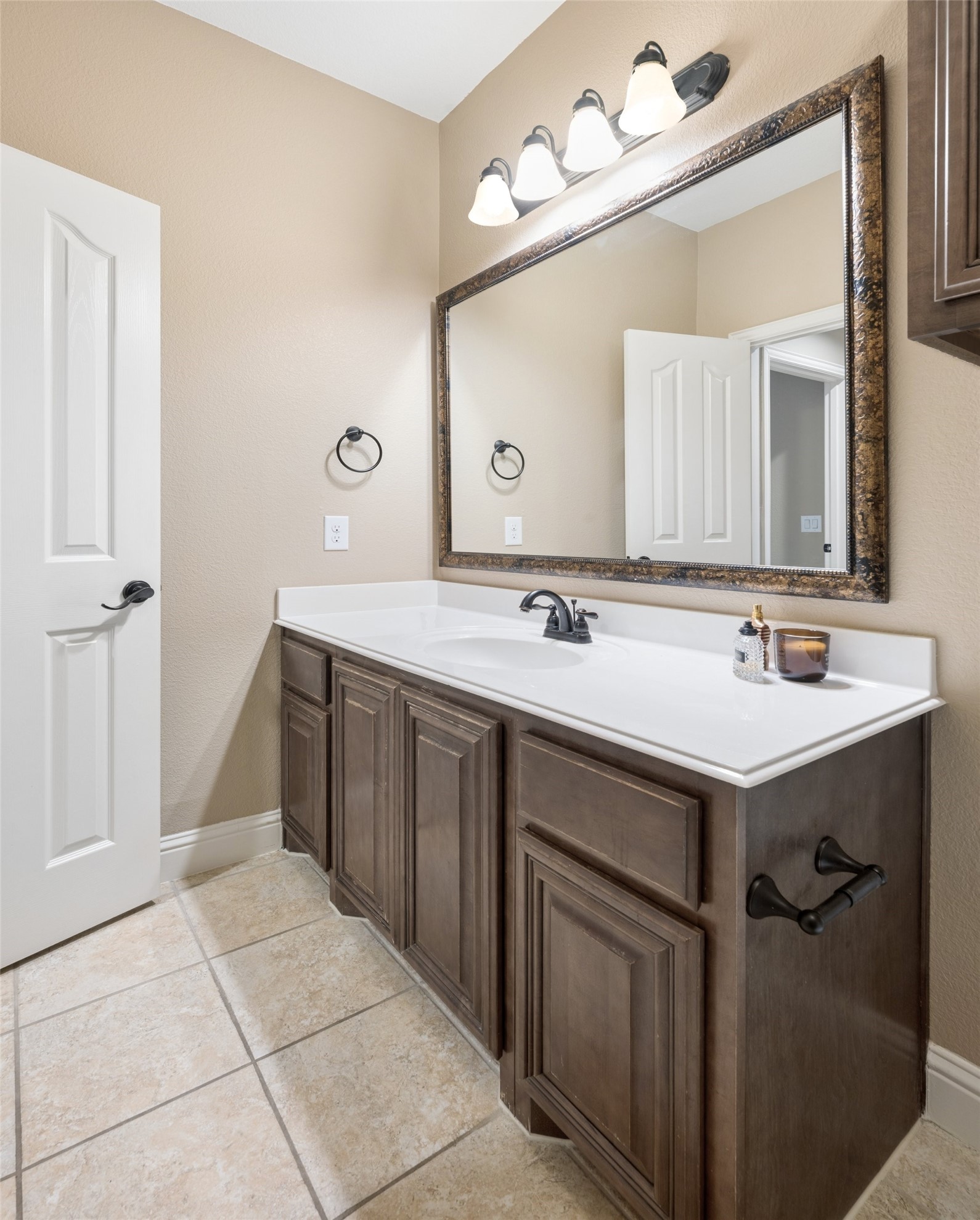 2300 Holder Drive Euless TX 76039