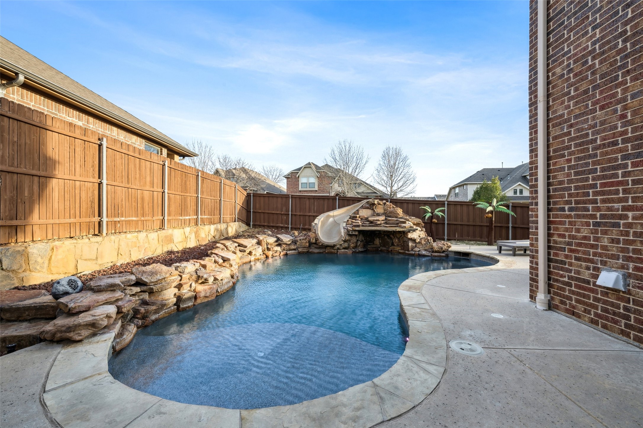2300 Holder Drive Euless TX 76039