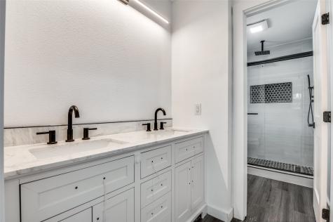 1241 Springbrook Drive Desoto TX 75115