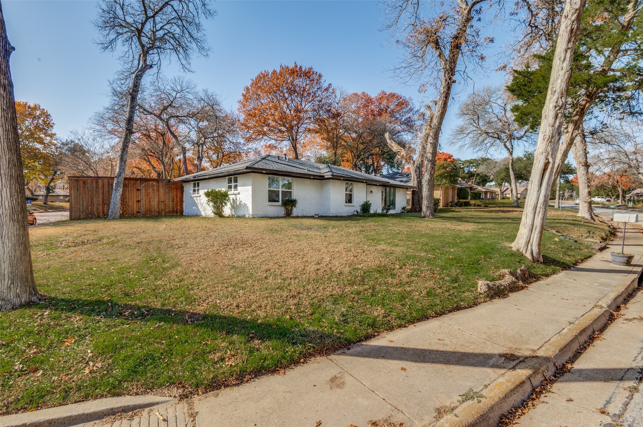 1241 Springbrook Drive Desoto TX 75115