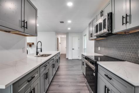 1241 Springbrook Drive Desoto TX 75115