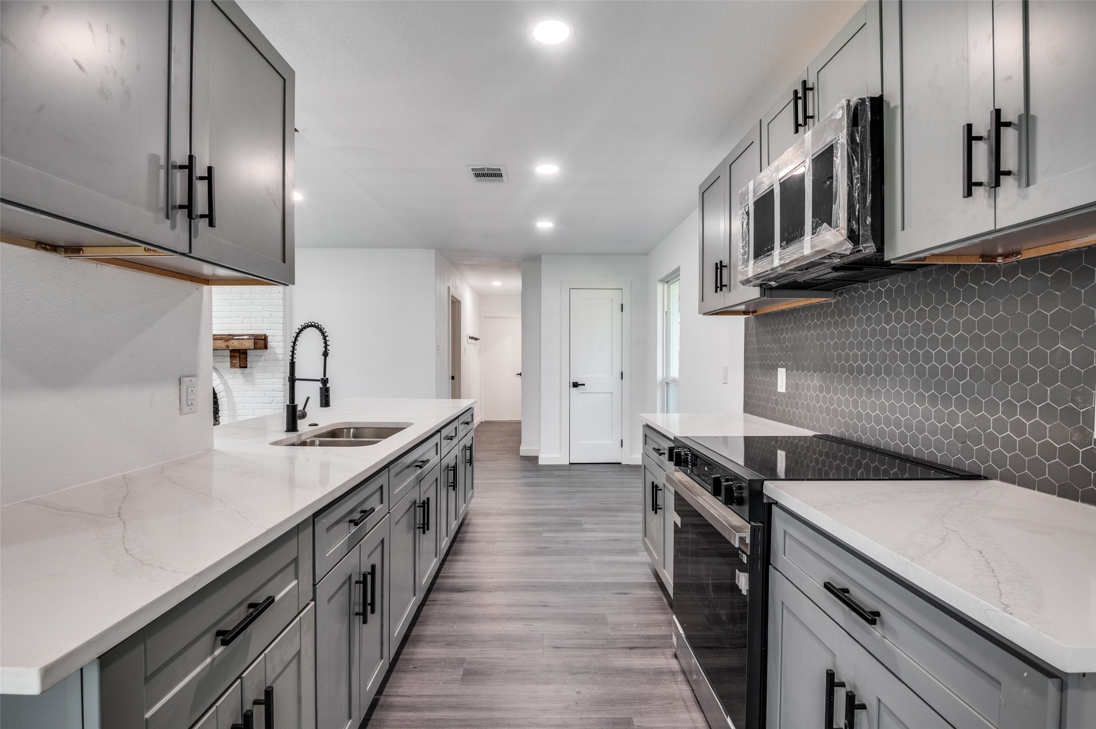 1241 Springbrook Drive Desoto TX 75115