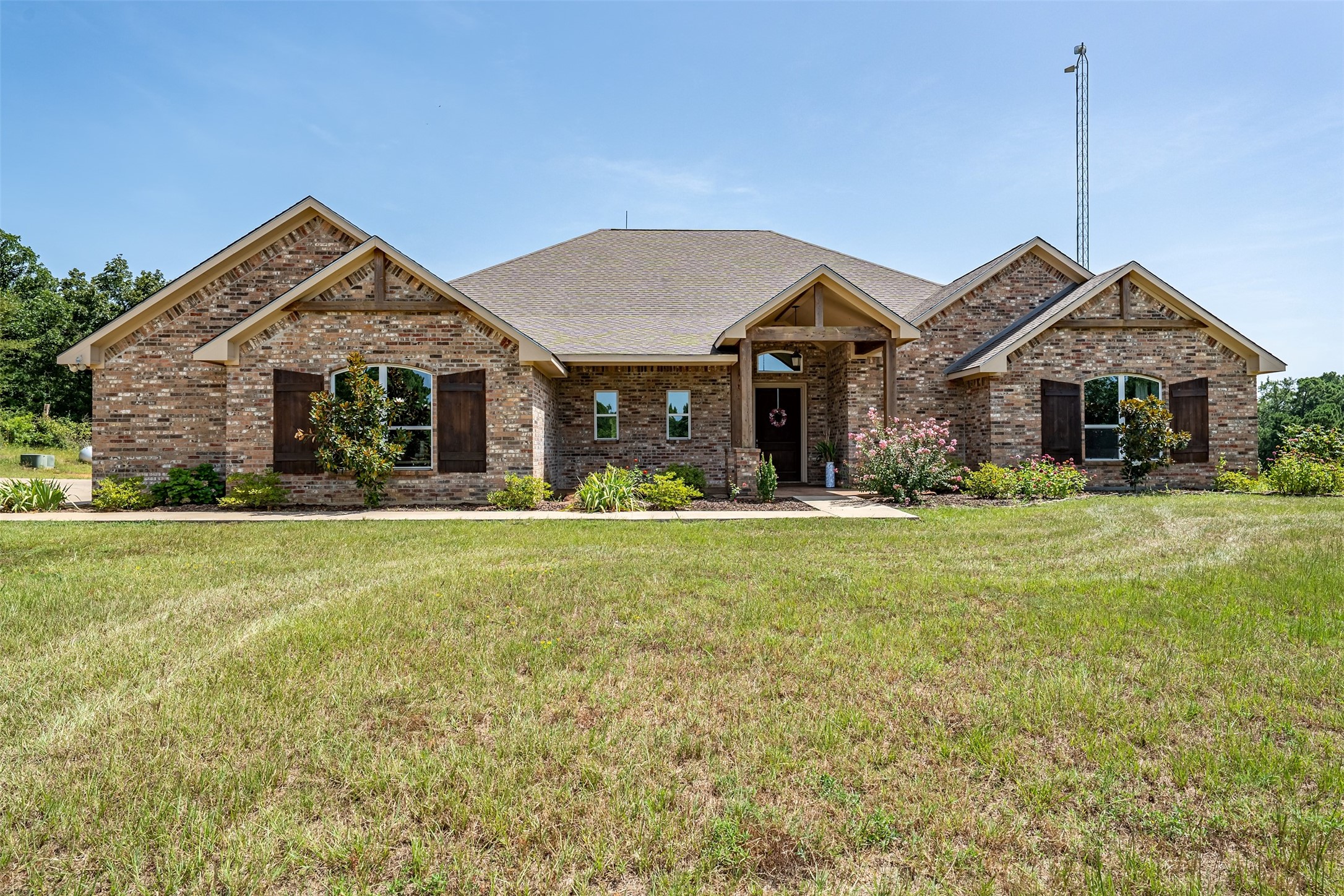 16045 County Road 1130 Flint TX 75762