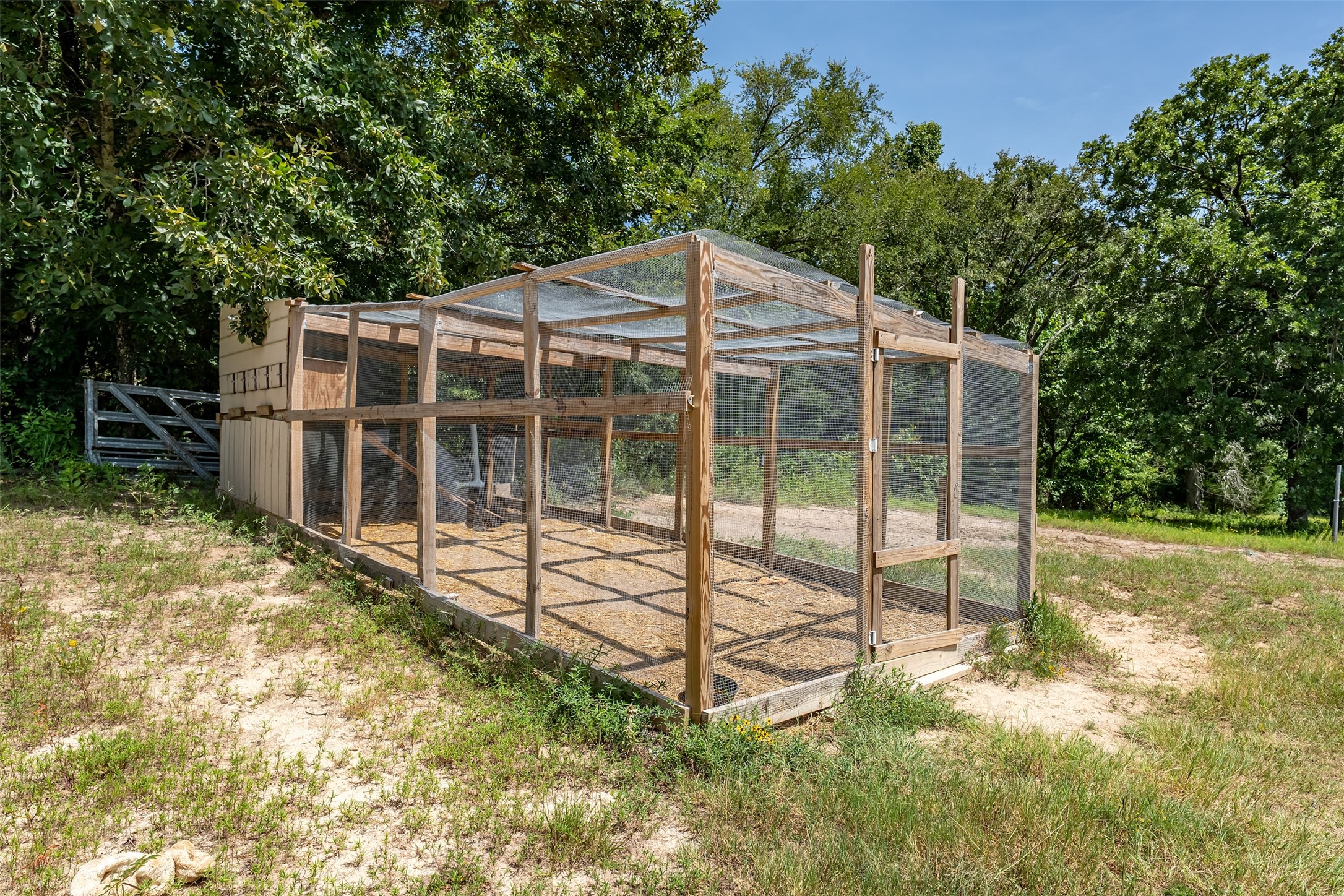 16045 County Road 1130 Flint TX 75762