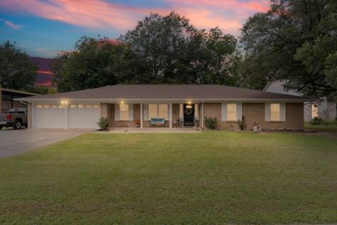 2812 Mccarley Drive Commerce TX 75428