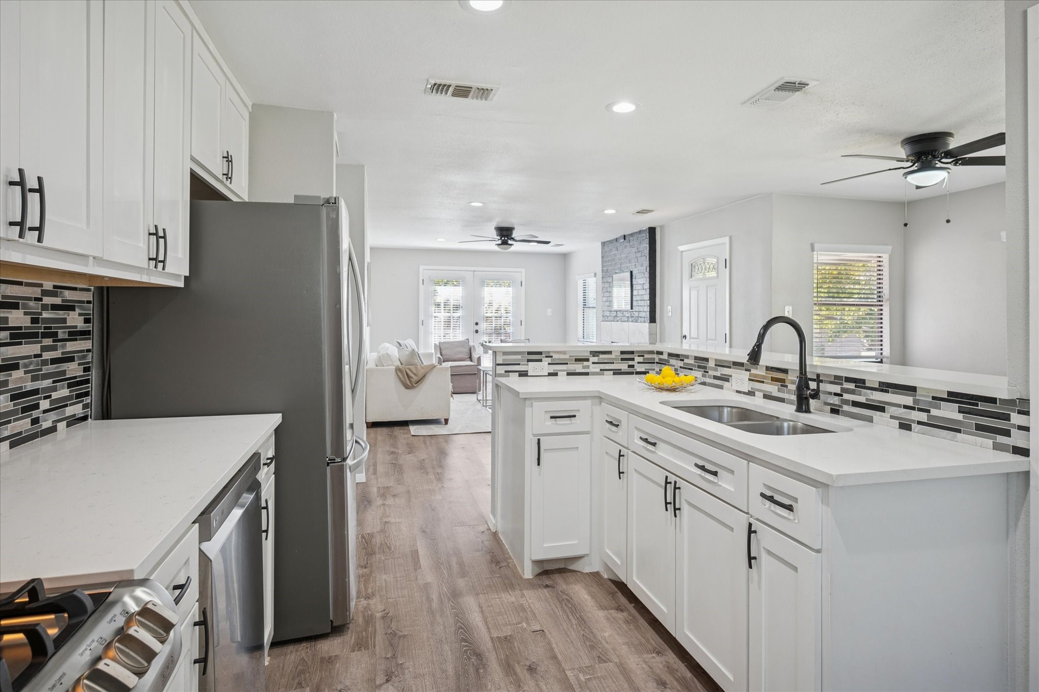 2717 El Tivoli Drive Dallas TX 75211