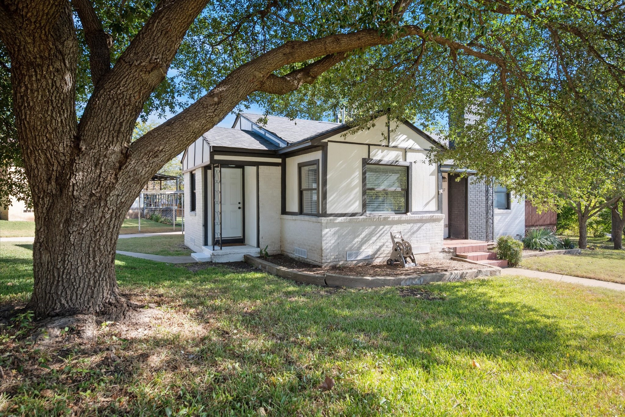2717 El Tivoli Drive Dallas TX 75211