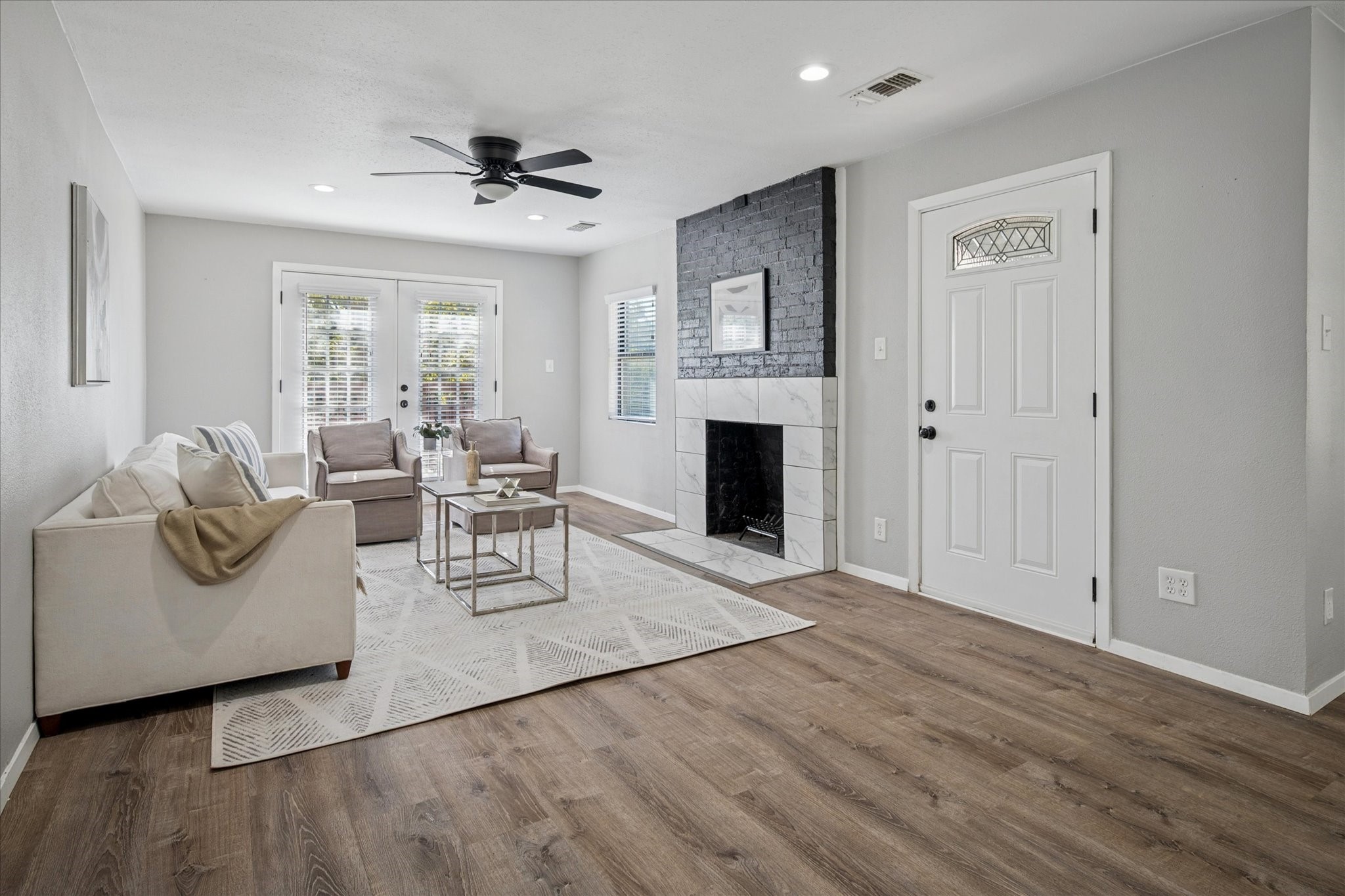 2717 El Tivoli Drive Dallas TX 75211