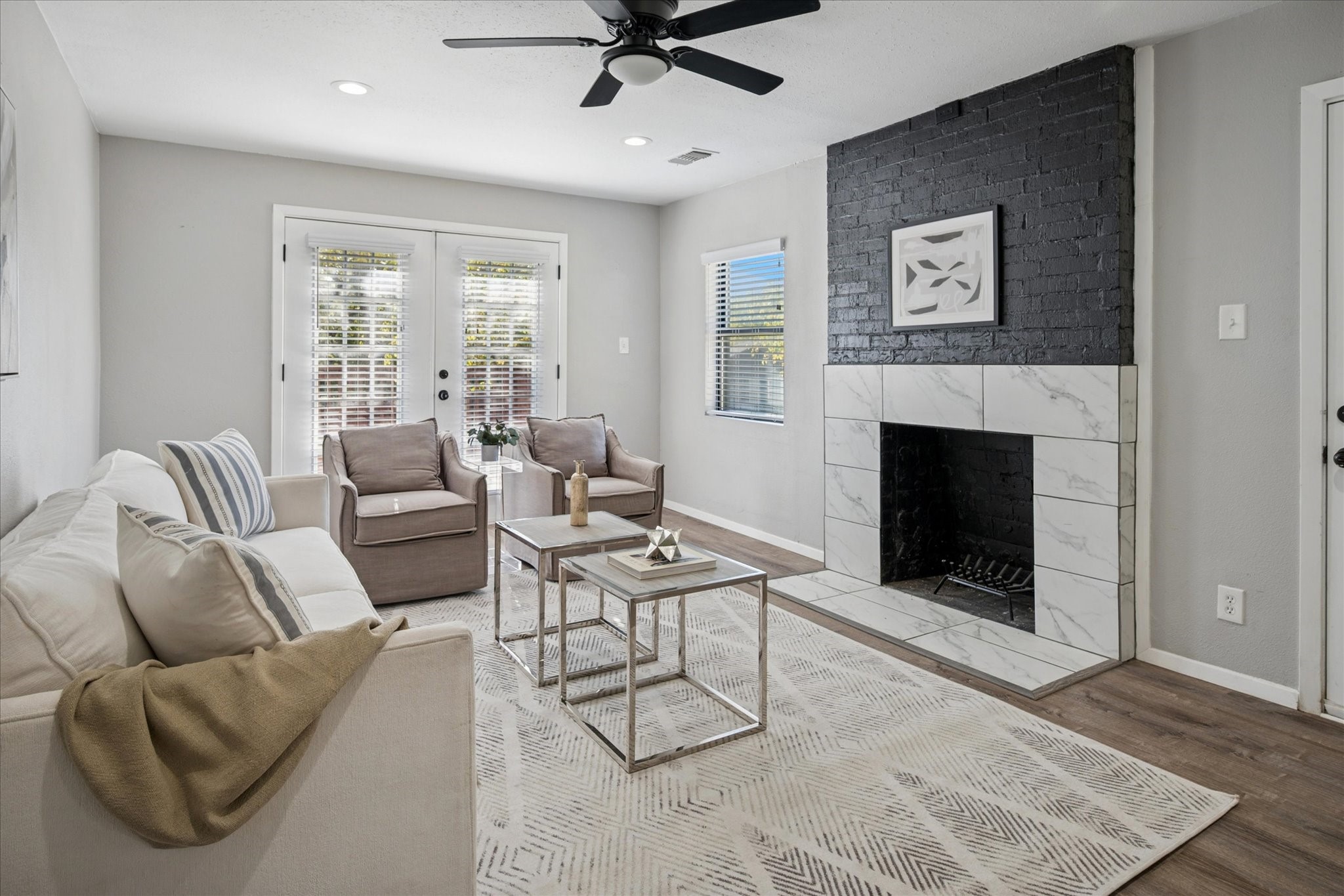 2717 El Tivoli Drive Dallas TX 75211