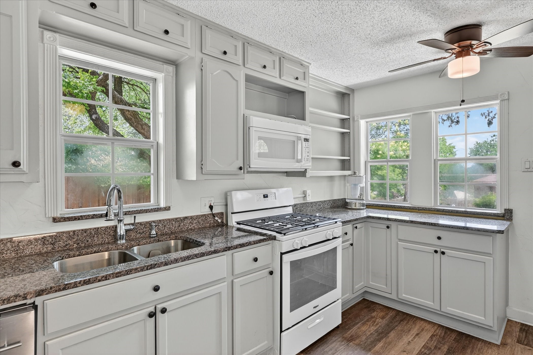 3319 Irwindell Boulevard Dallas TX 75211