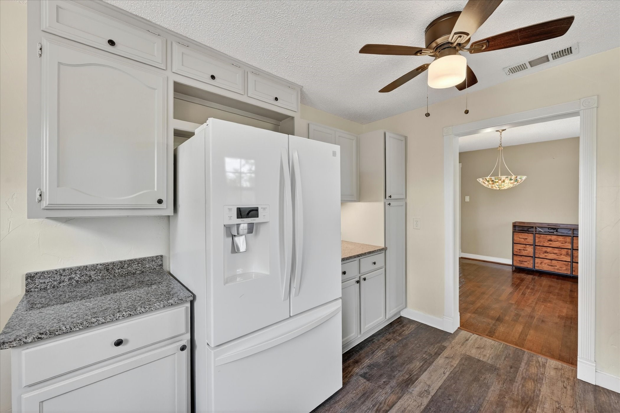 3319 Irwindell Boulevard Dallas TX 75211