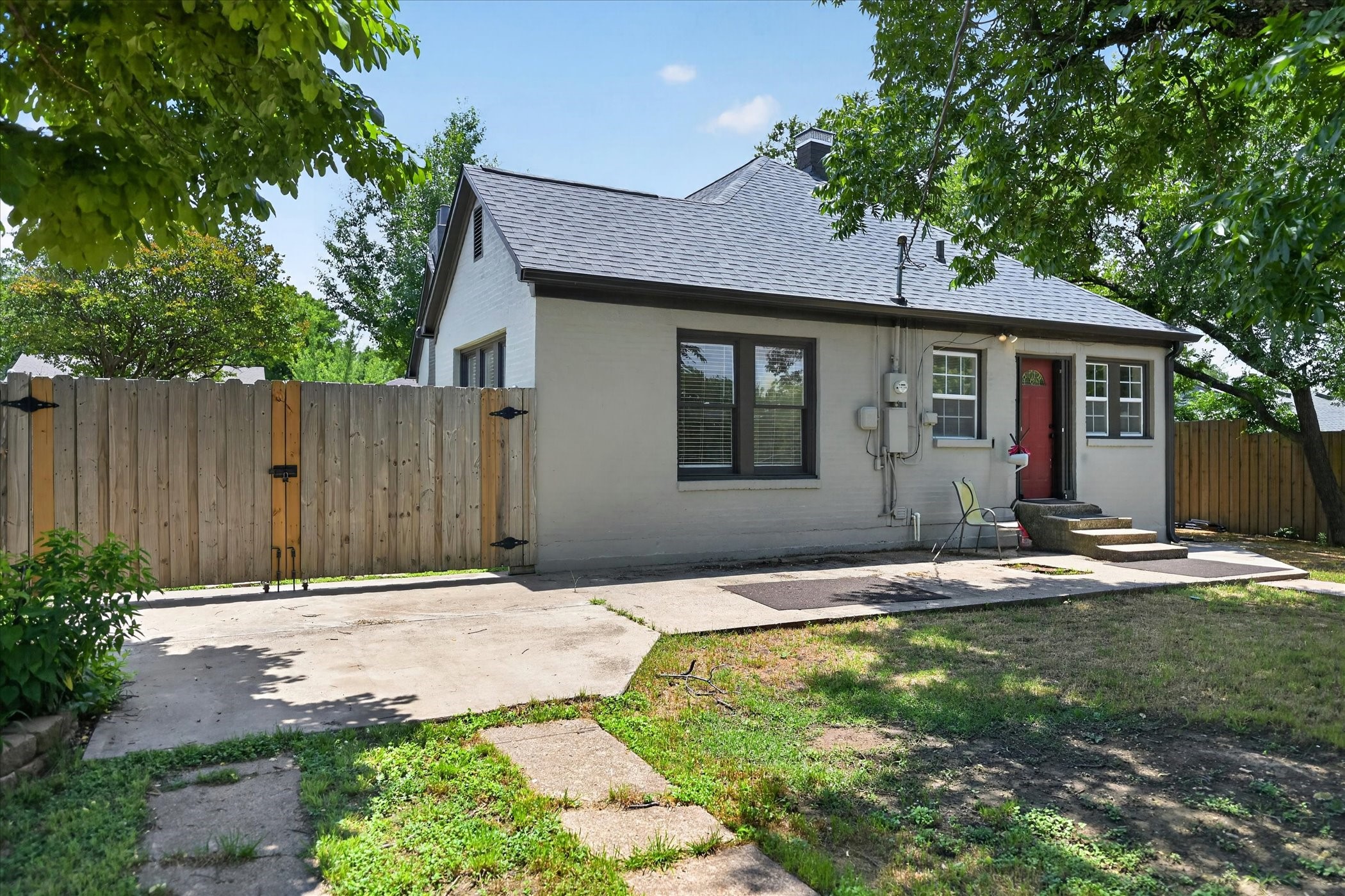3319 Irwindell Boulevard Dallas TX 75211