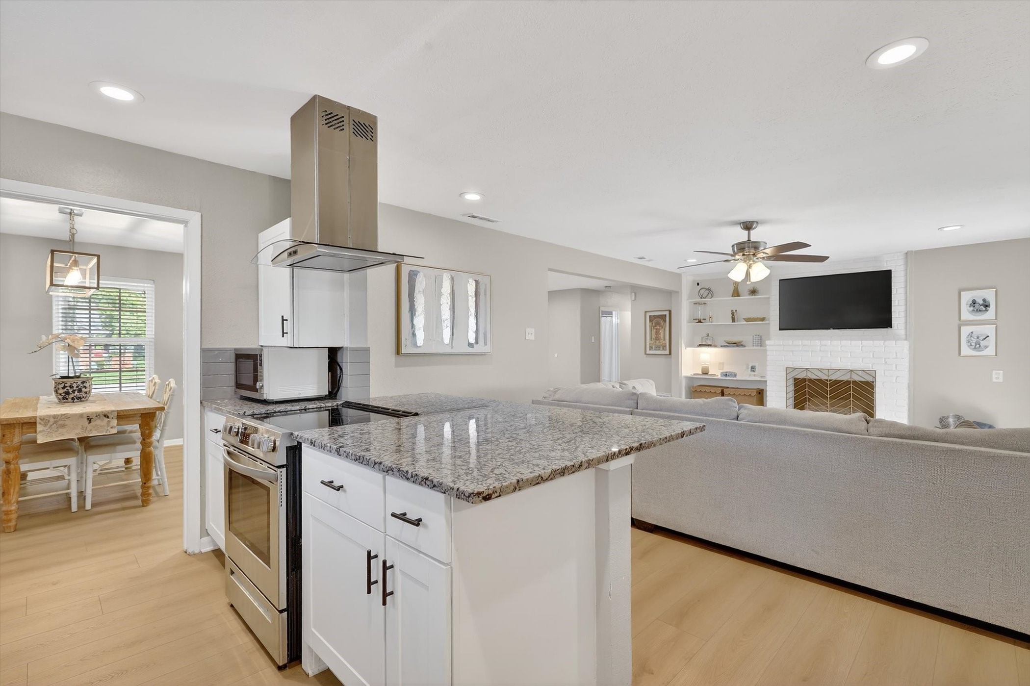 2920 Sharpview Lane Dallas TX 75228
