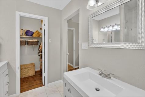 2920 Sharpview Lane Dallas TX 75228