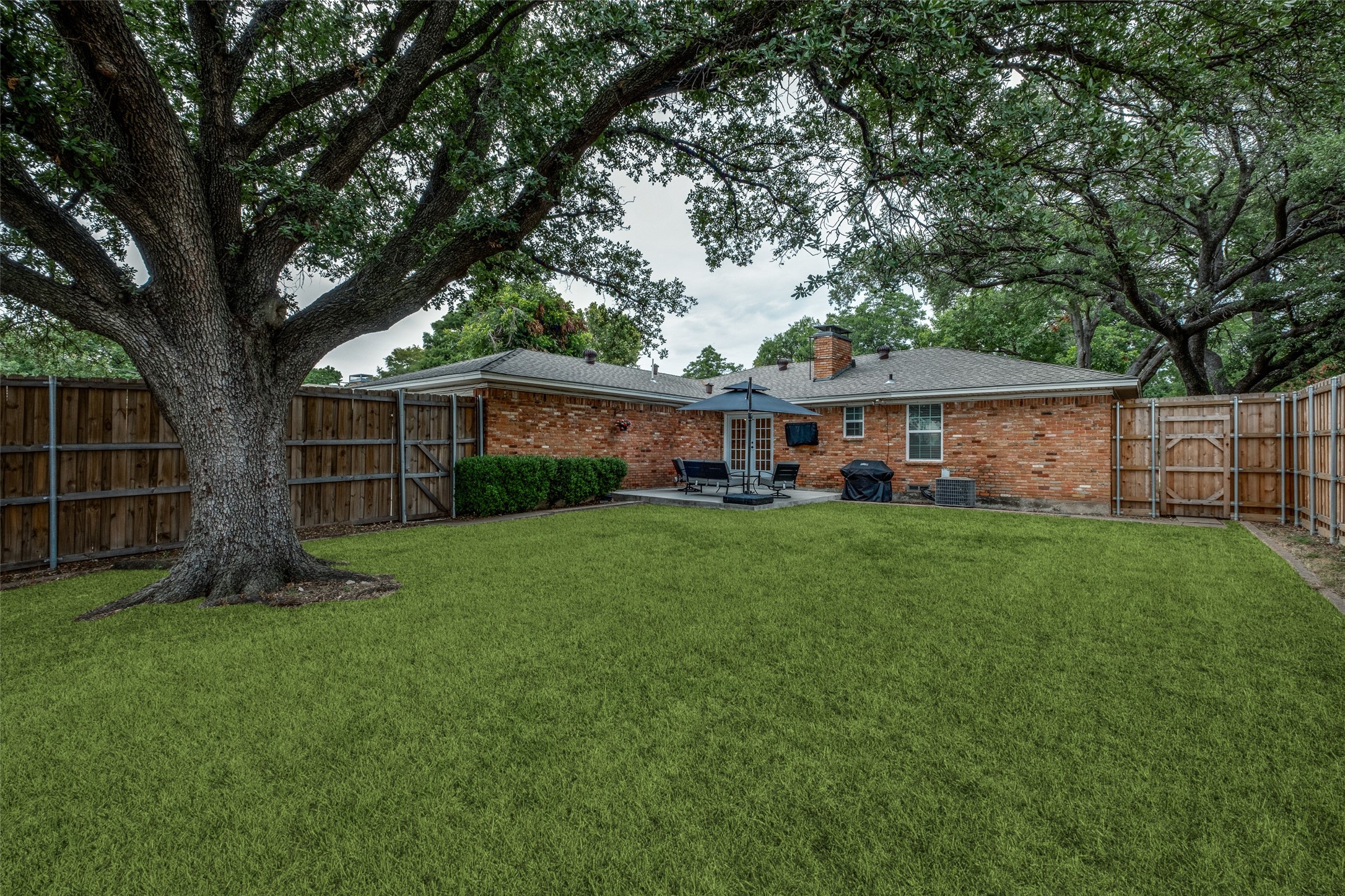 2920 Sharpview Lane Dallas TX 75228