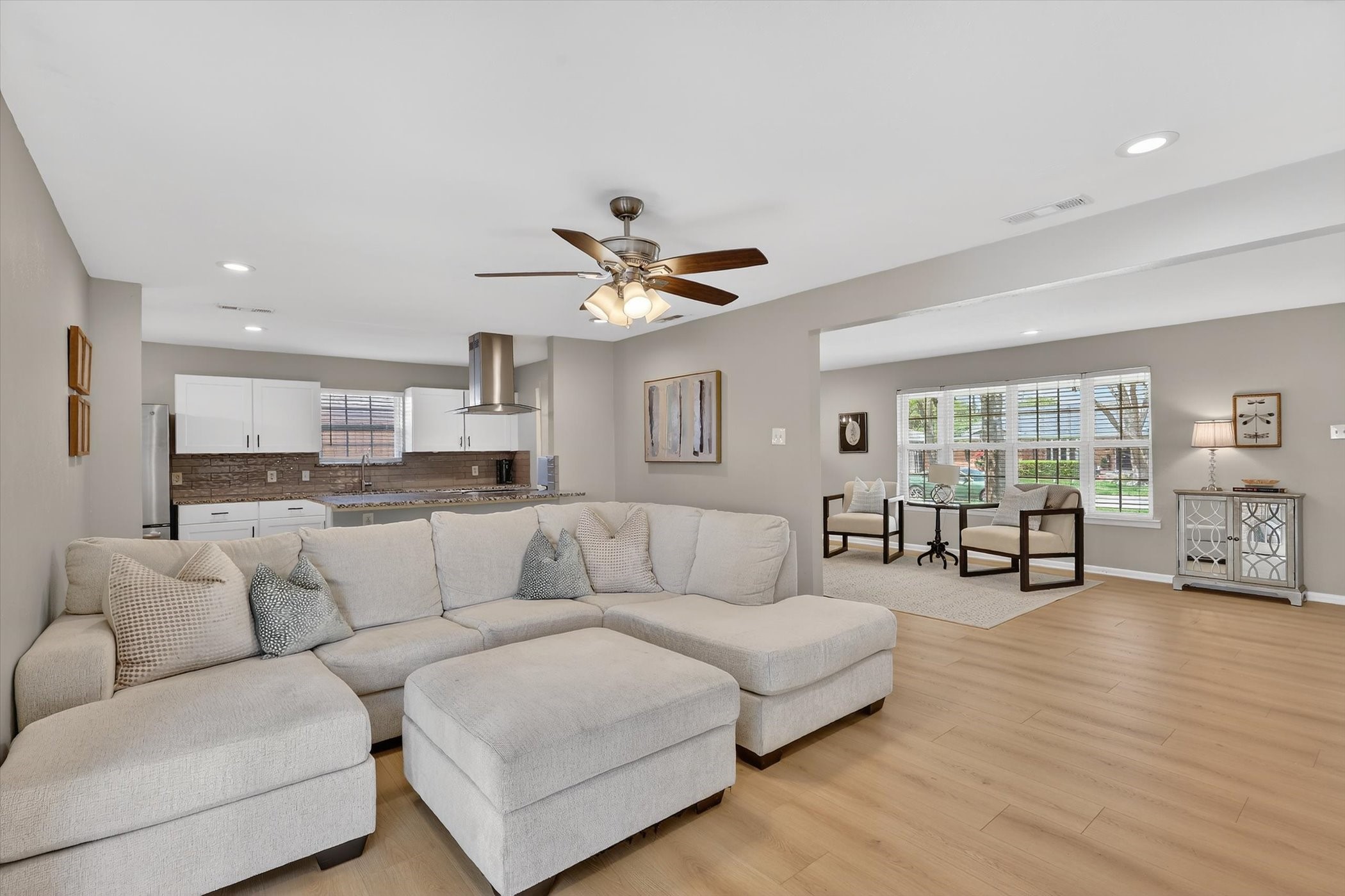 2920 Sharpview Lane Dallas TX 75228