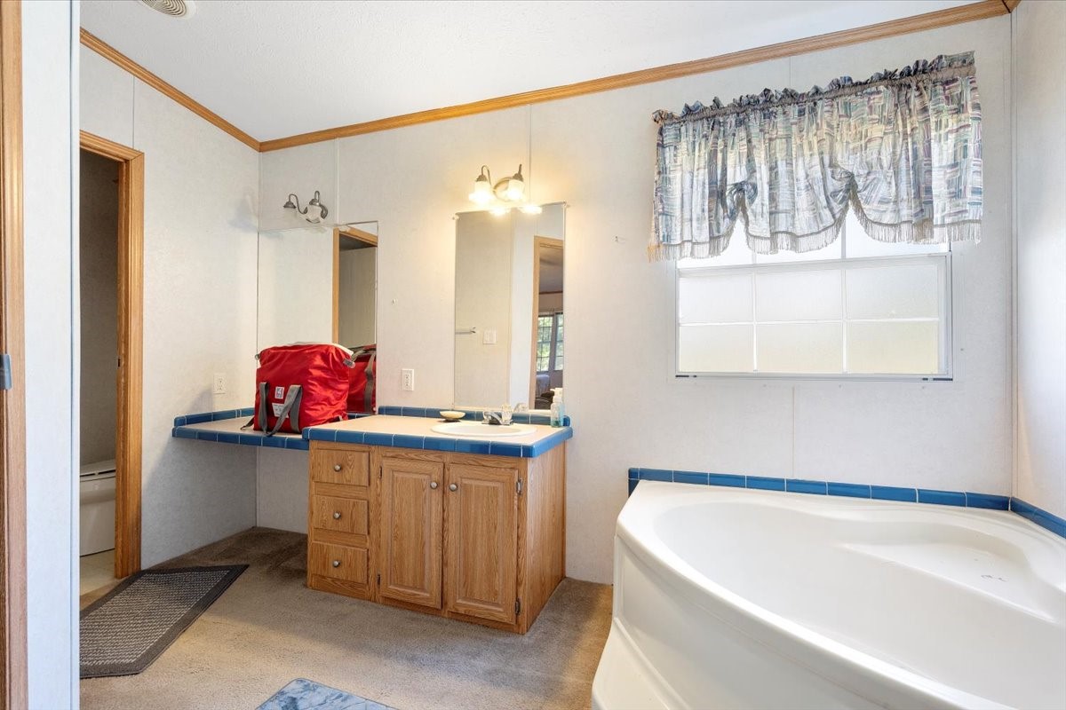 705 W Saunders Trenton TX 75490