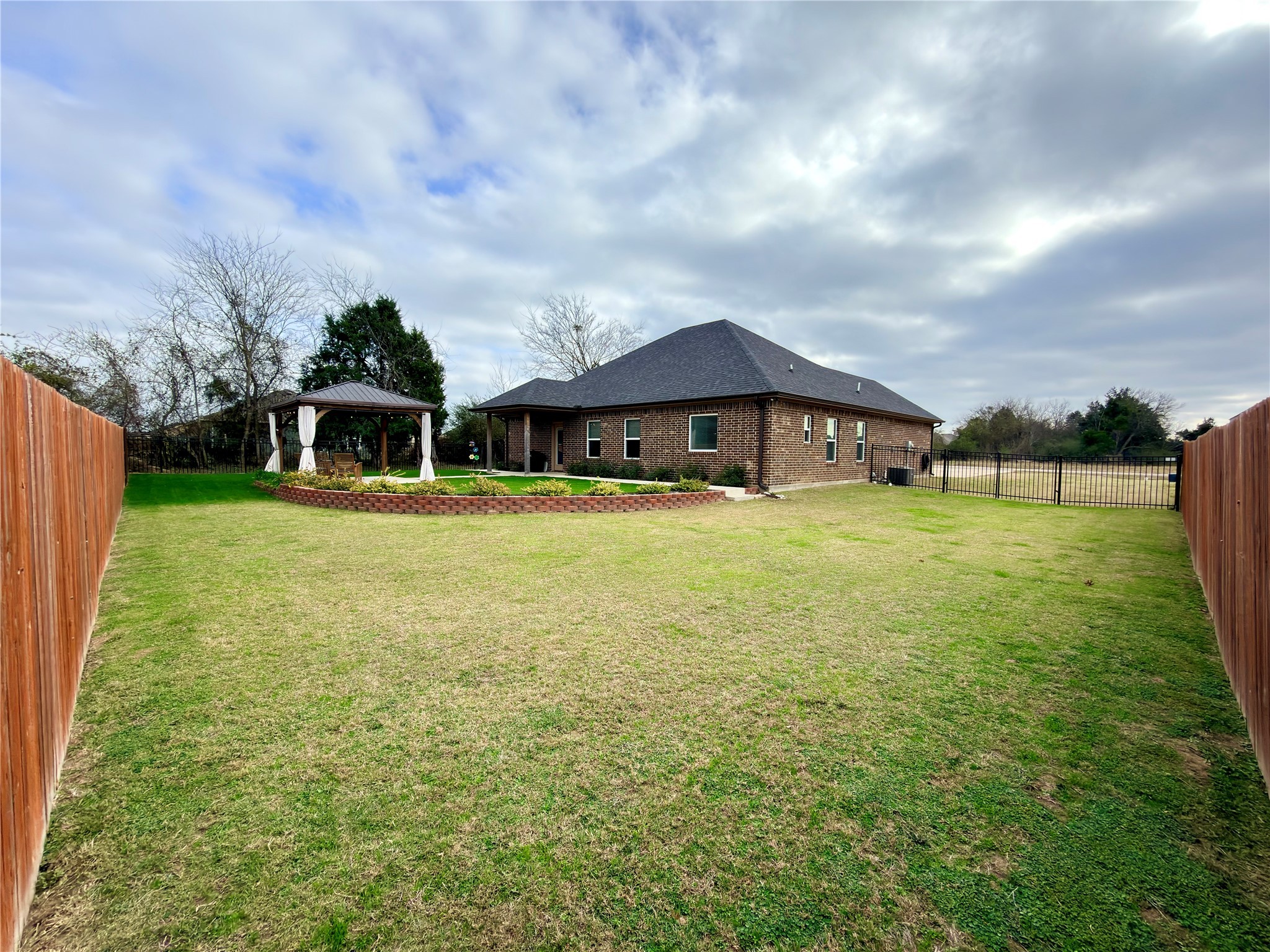 2232 Samuel Street Mabank TX 75147