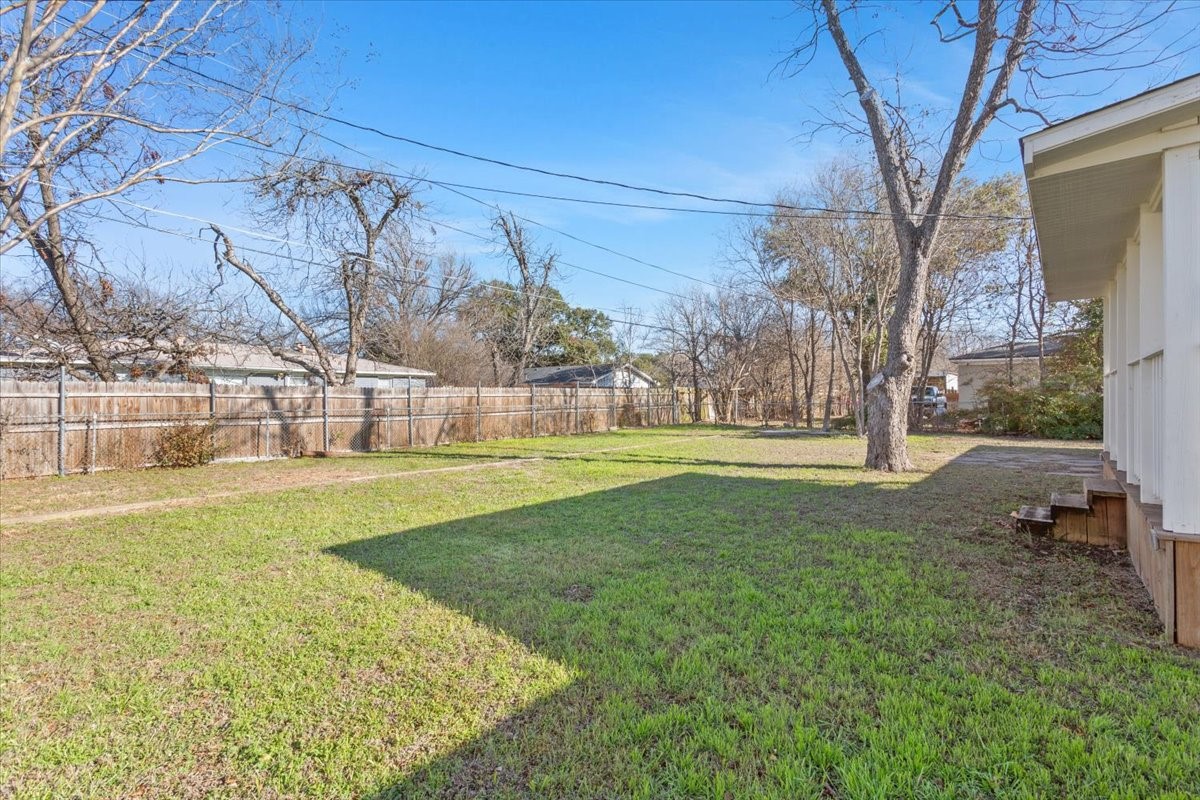 1307 N 62nd Street Waco TX 76710