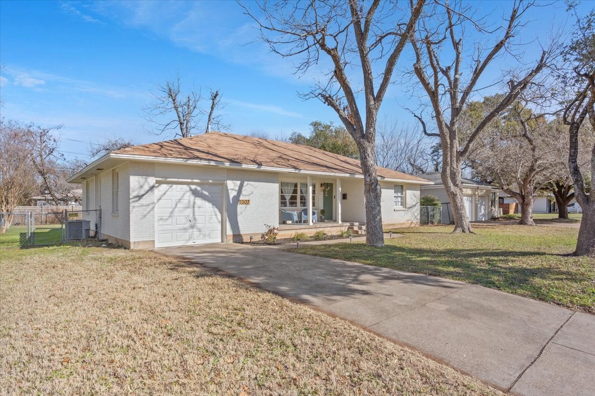 1307 N 62nd Street Waco TX 76710
