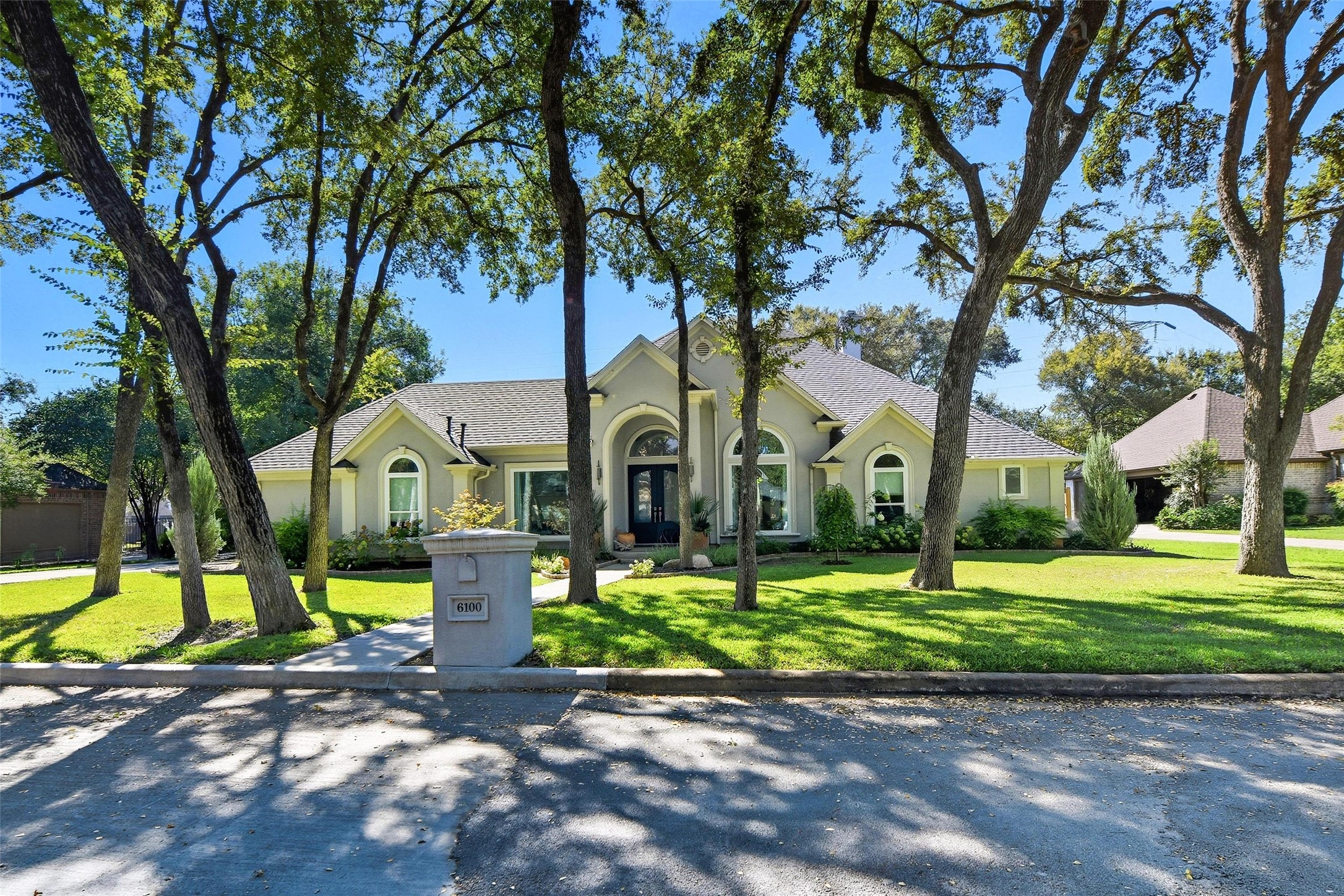 6100 Forest Lane Fort Worth TX 76112