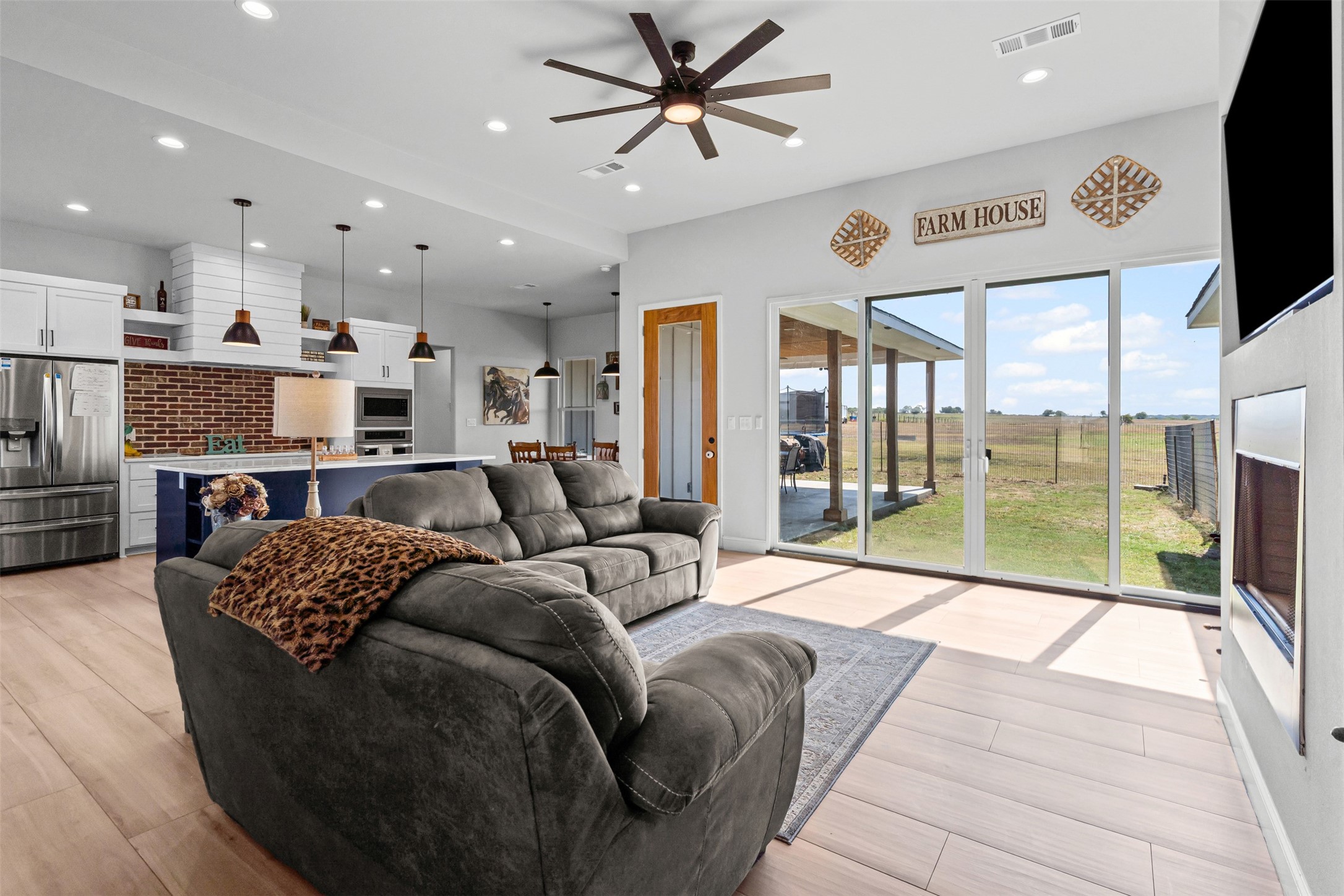 2350 County Road 1104 Cleburne TX 76031