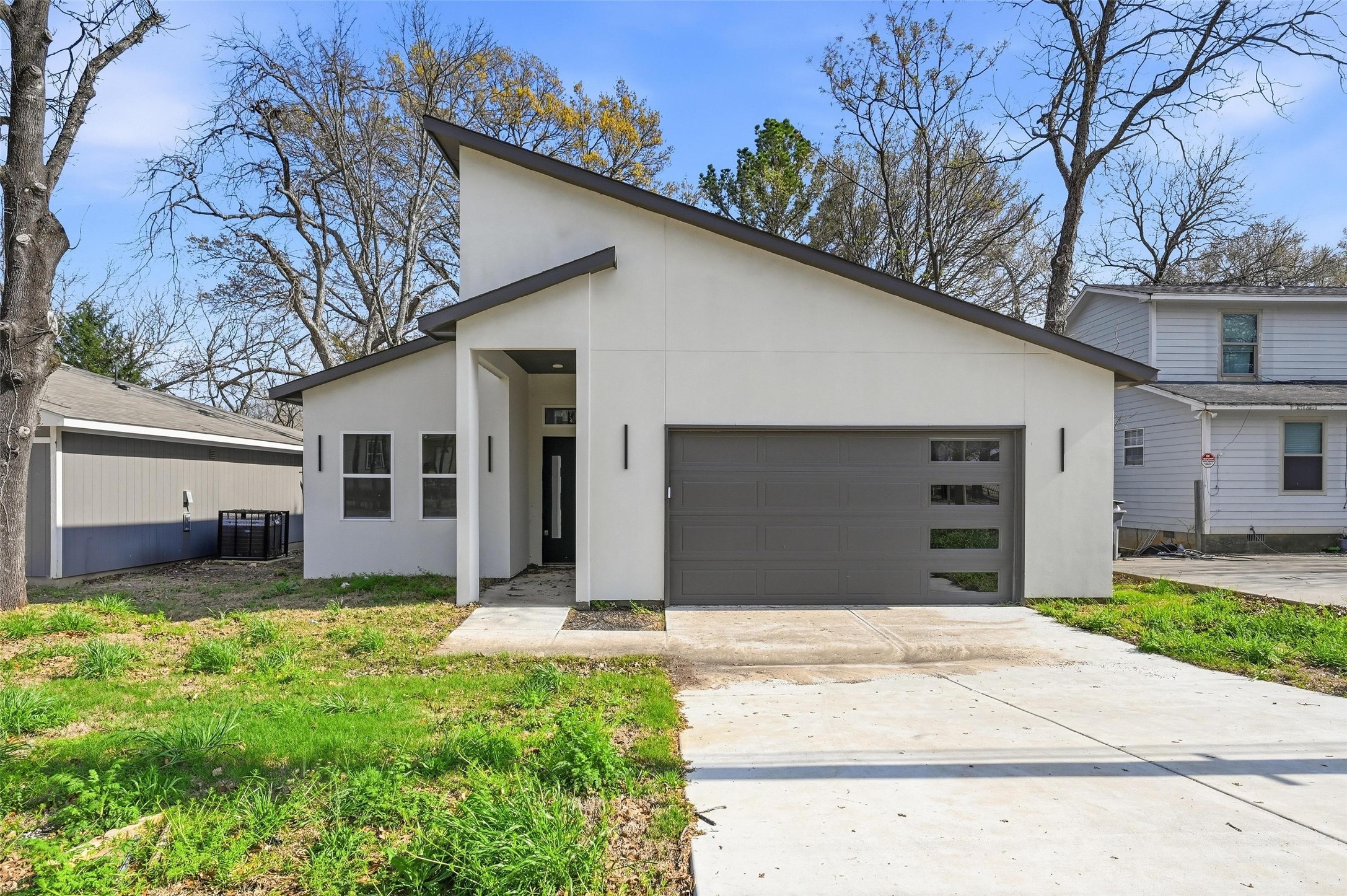 2215 Ben Hur Street Dallas TX 75253