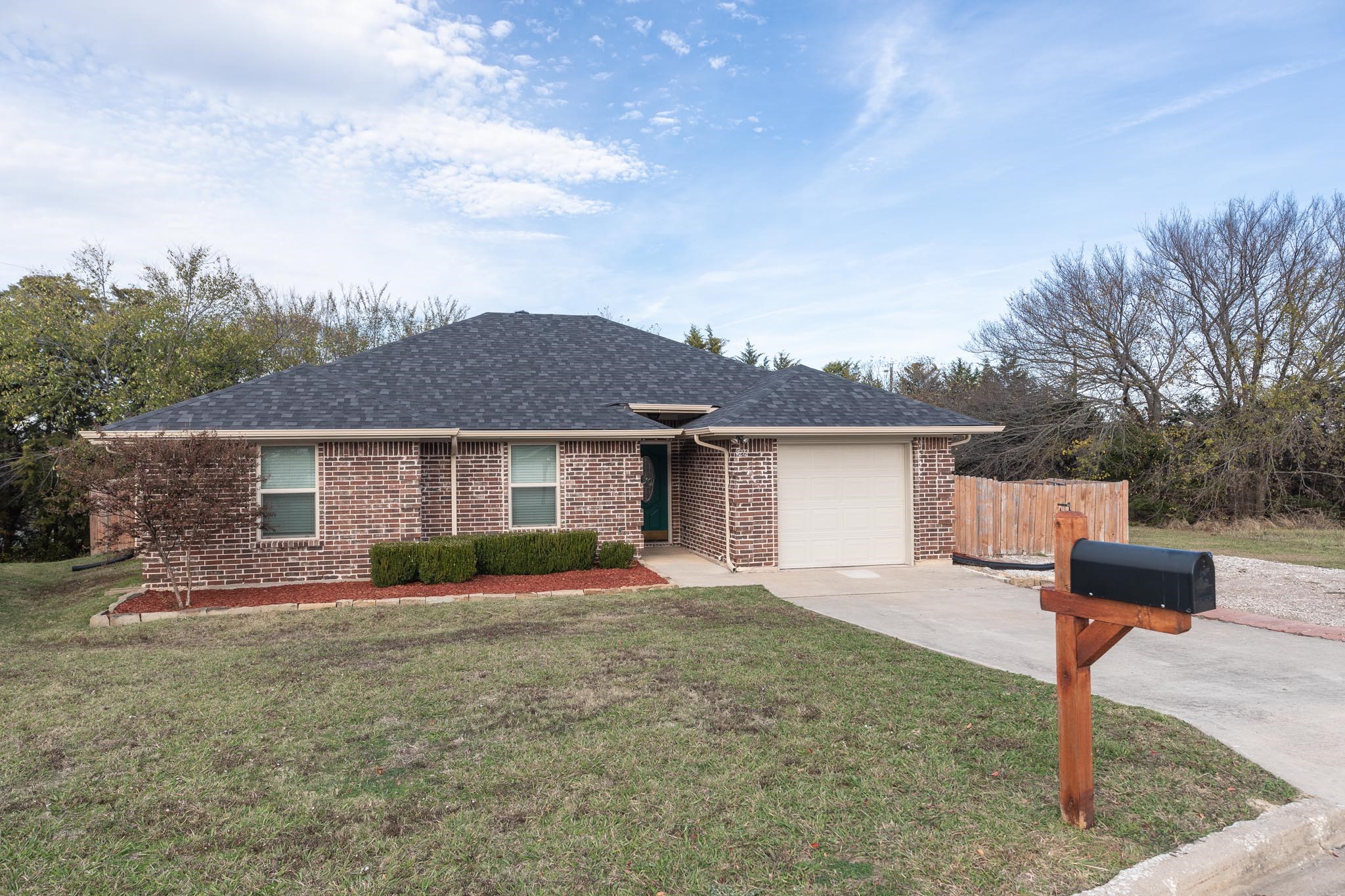 1272 Mckinney Street Van Alstyne TX 75495