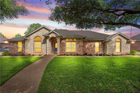 717 Oakmont Drive Hewitt TX 76643