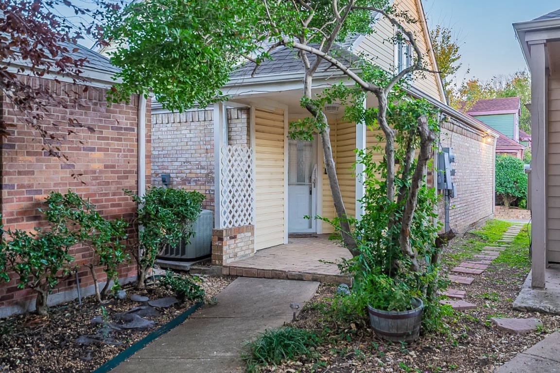 3116 Royal Gable Drive Dallas TX 75229