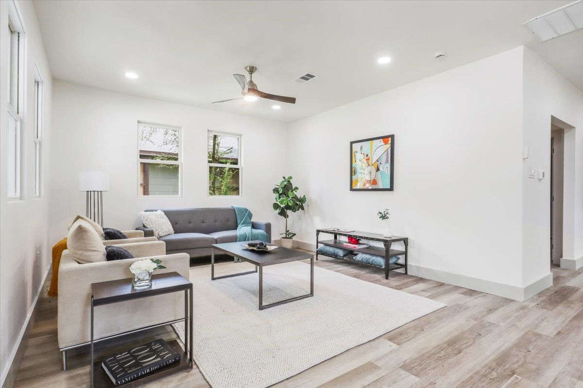5914 Victor Street Dallas TX 75214