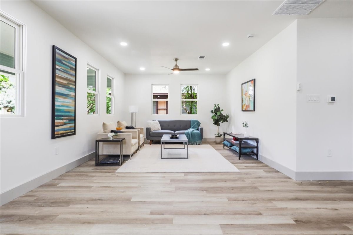 5914 Victor Street Dallas TX 75214