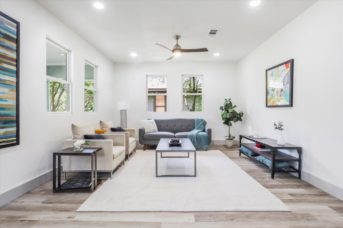 5914 Victor Street Dallas TX 75214