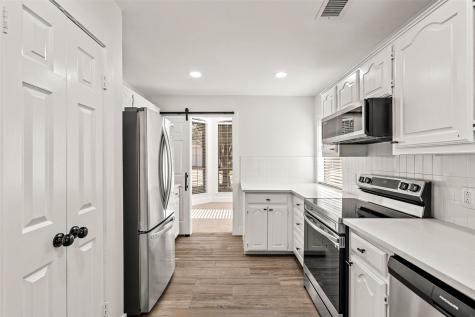 381 Arbor Lane Euless TX 76039