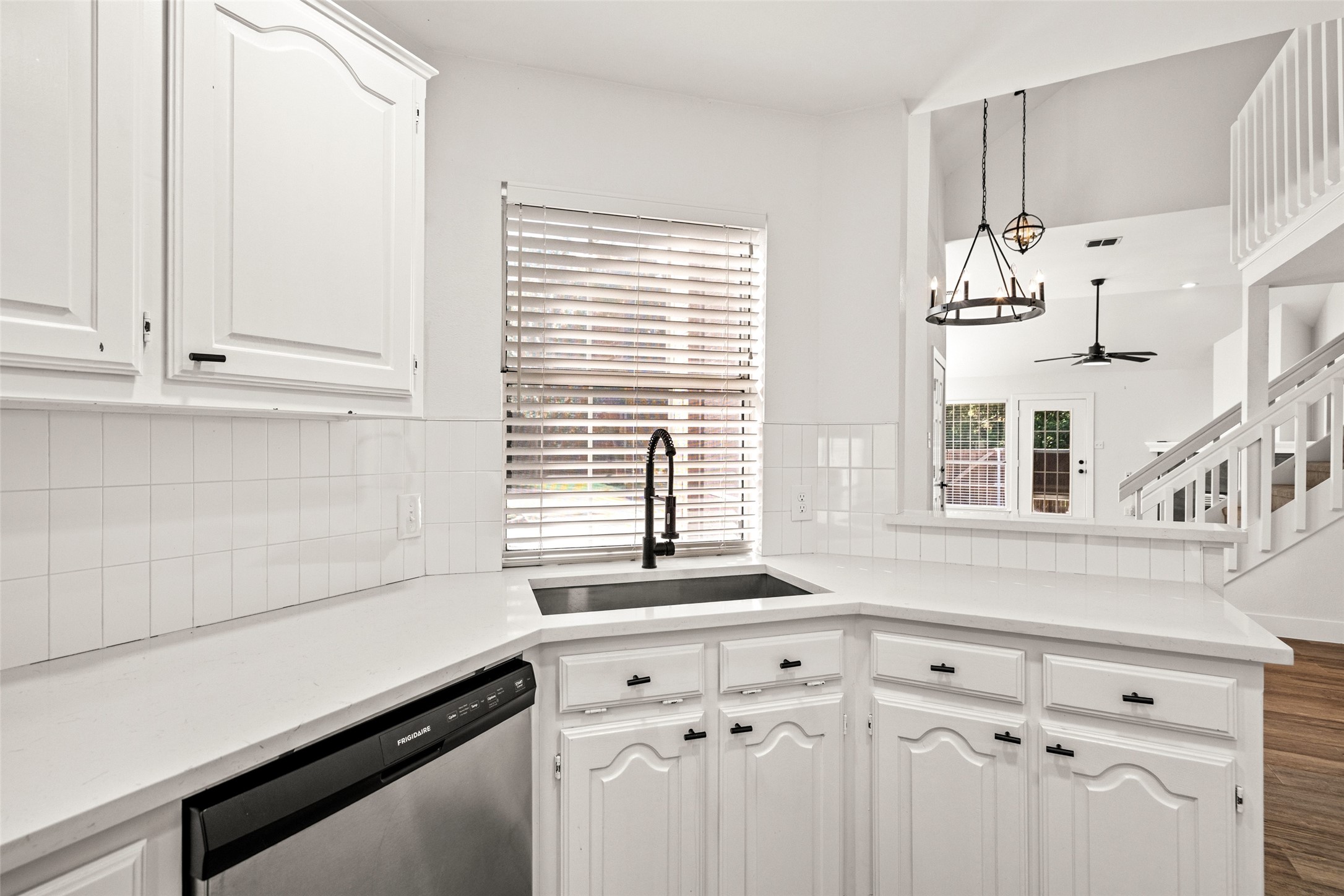 381 Arbor Lane Euless TX 76039
