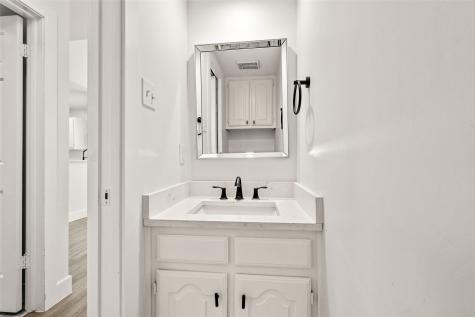 381 Arbor Lane Euless TX 76039